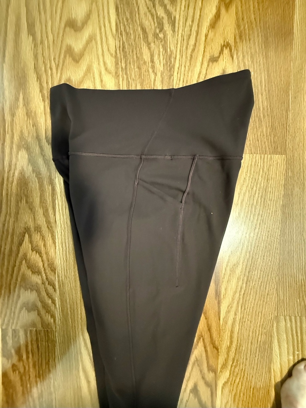 Lululemon Align brown high rise crop 23” with pockets size 10 - Picture 8 of 9